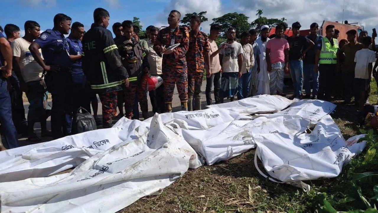 ওসমানীনগরে দুই বাসের মুখোমুখি সংঘর্ষে নিহত বেড়ে ৯