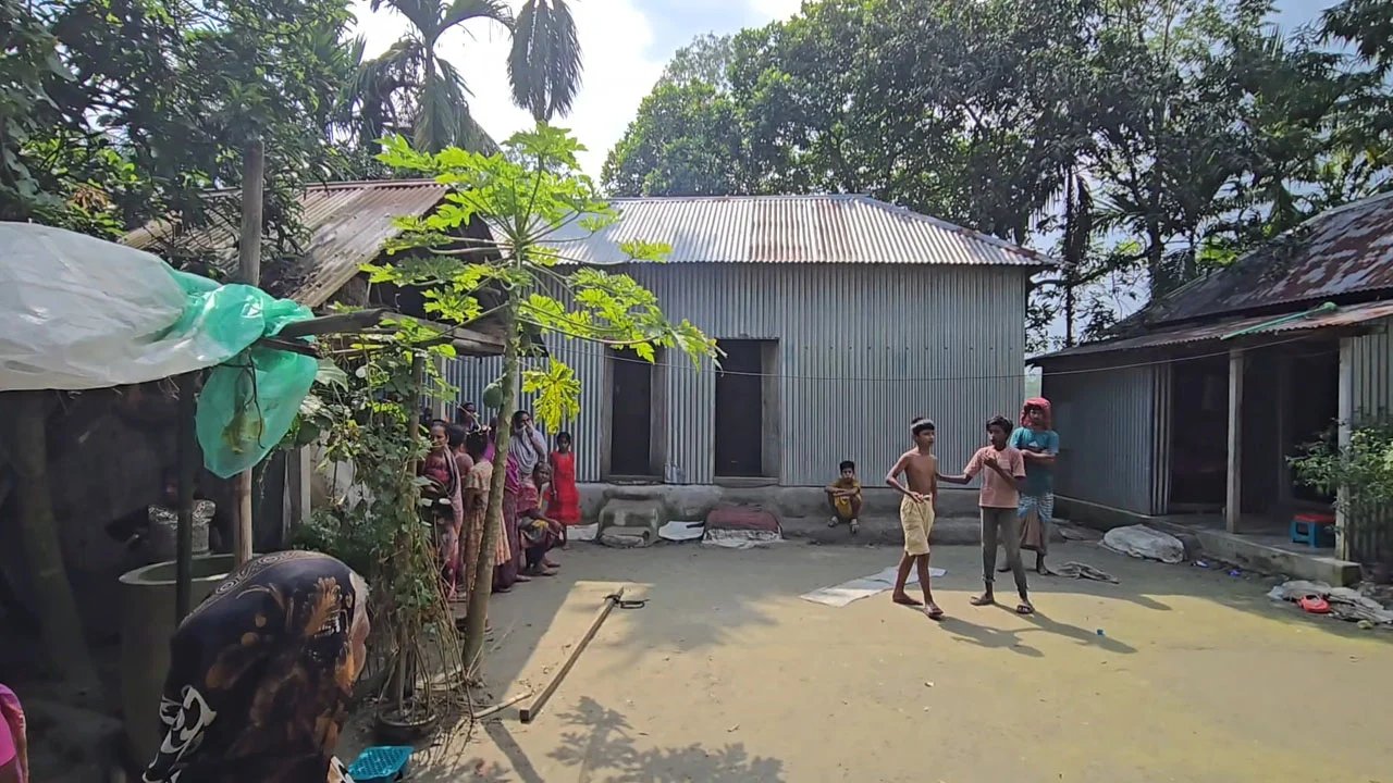 মির্জাপুরে বসতঘর থেকে মা ও চার বছরের মেয়ের লাশ উদ্ধার