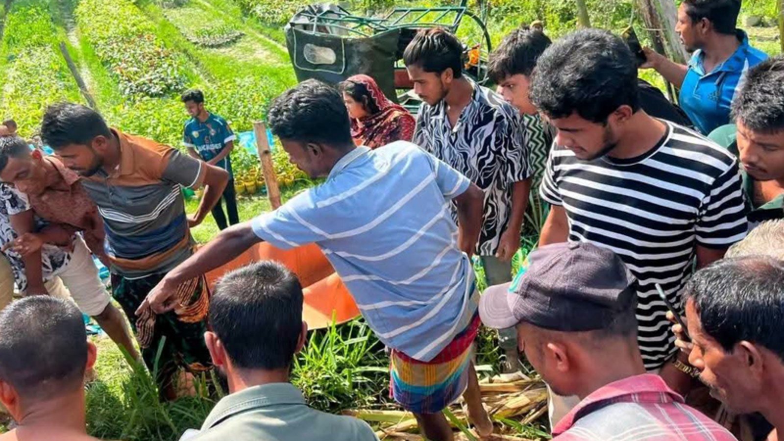 কিশোরগঞ্জে ট্রাকের ধাক্কায় প্রাণ গেল স্বামী-স্ত্রীর