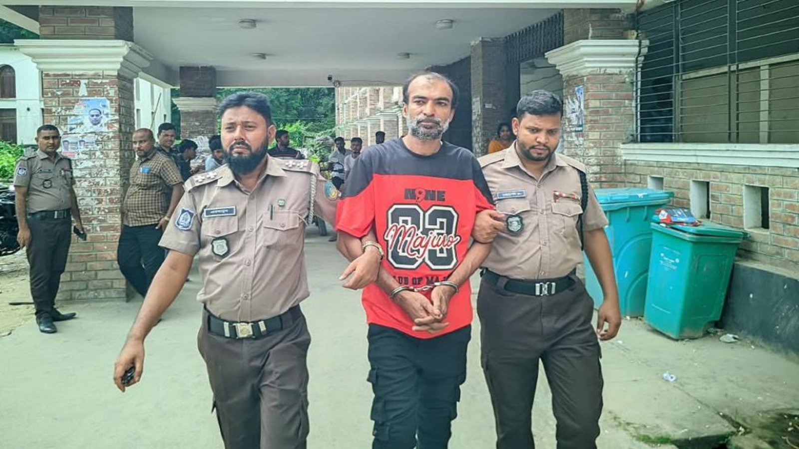 রংপুরে টিসিবি পণ্য কালোবাজারির মামলায় ডিলারের ১৪ বছরের কারাদণ্ড
