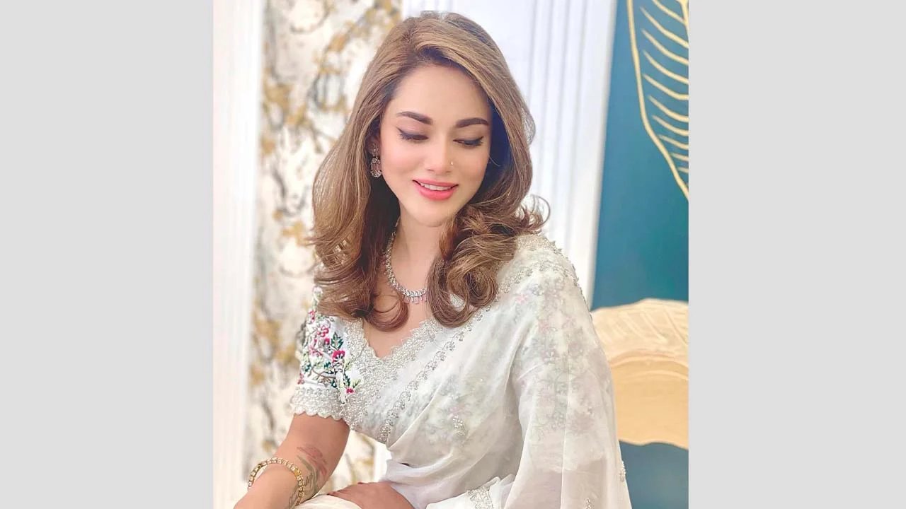 করপোরেট দুনিয়ায় তমা মির্জা, তবে কি ইতি টানছেন অভিনয়ে! — 1