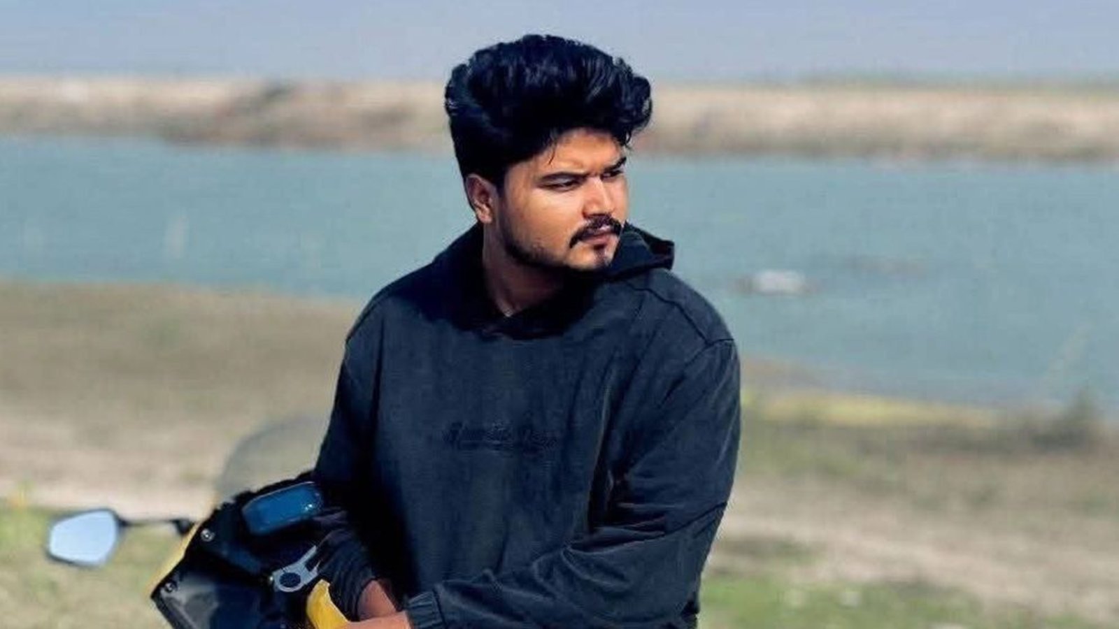 বিয়ের রাতেই ফ্যান সরাতে গিয়ে বিদ্যুৎস্পৃষ্ট হয়ে প্রাণ গেল বরের