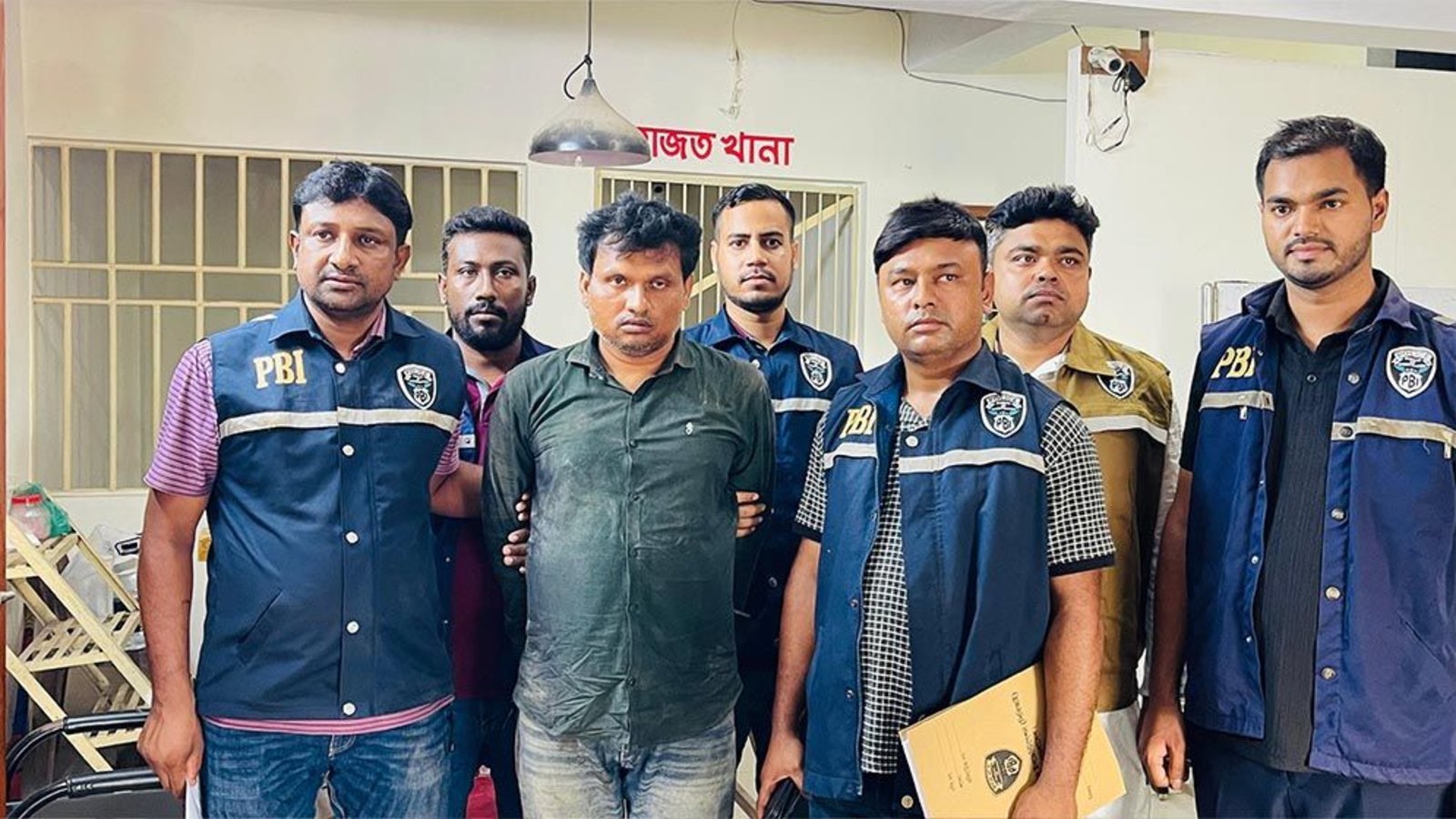 যশোরে মাকে হত্যার ঘটনায় ছেলেকে গ্রেফতার করেছে পিবিআই