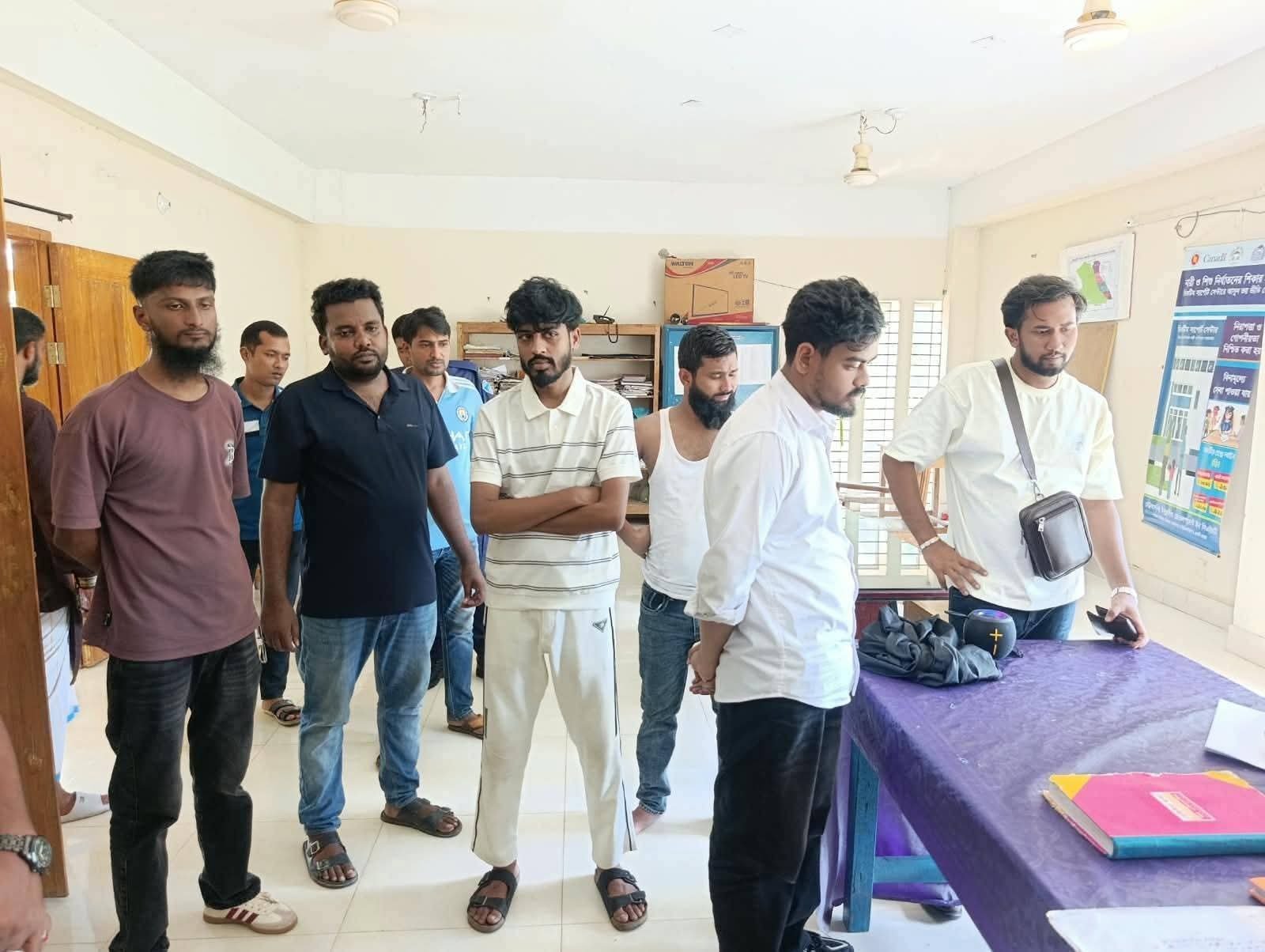 সাজেক যাওয়ার পথে জিপে ‘জয় বাংলা’ স্লোগান, গ্রেপ্তার ছাত্রলীগের ৬ নেতাকর্মী