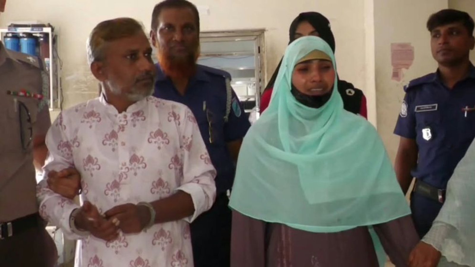 মিথ্যা ধর্ষণচেষ্টা মামলায় বাদী ও তার স্বামীর ৩ বছরের কারাদণ্ড