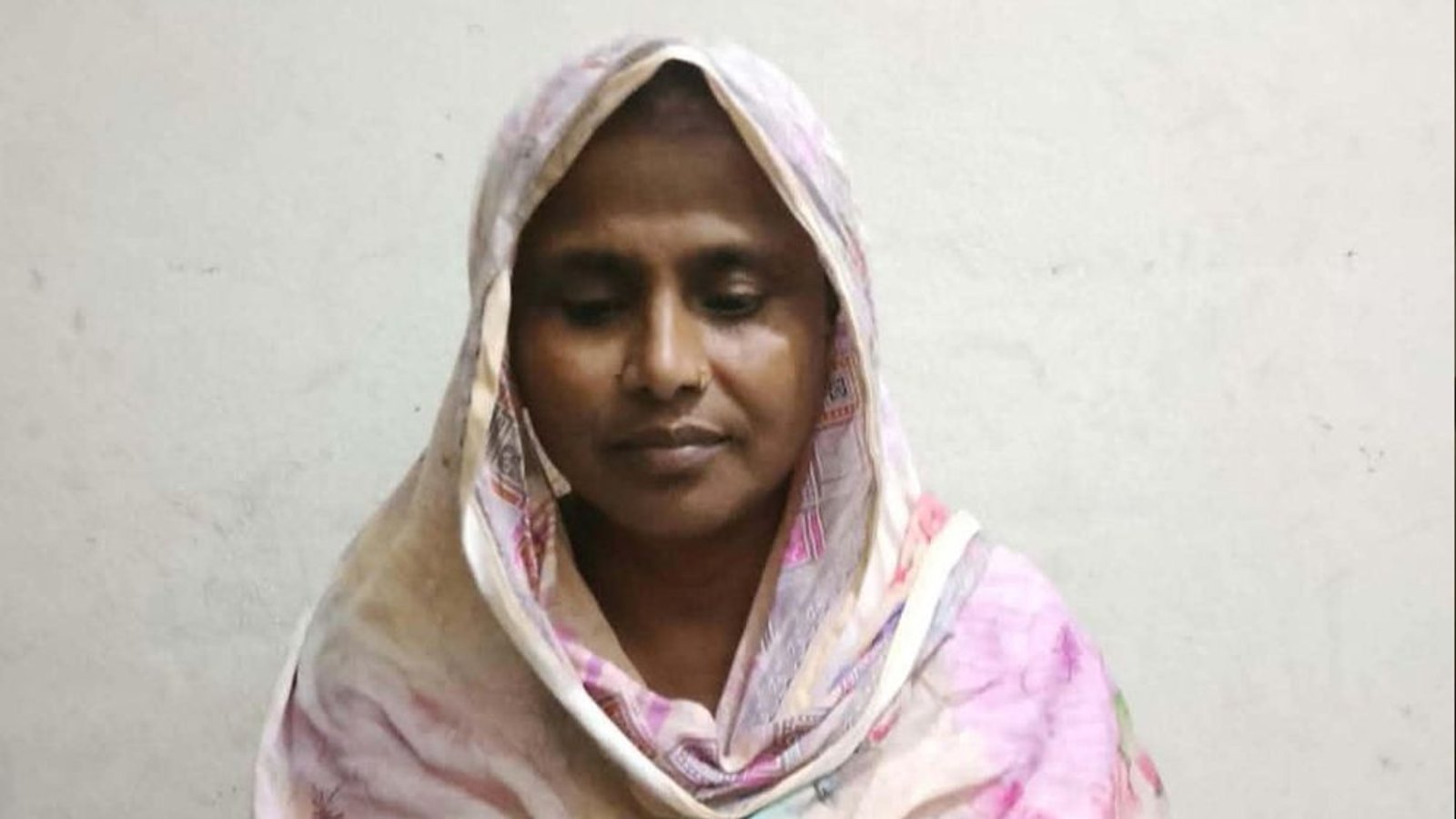 টঙ্গীতে ২০ মাদক মামলার আসামি মোমেলাসহ দুই নারী গ্রেপ্তার